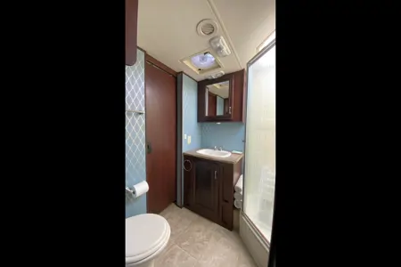 Andy's Damon Challenger 37KT Class A