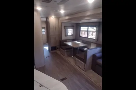 Aurora RV with Bunk Room: Fully Equipped: No Extra Fees: Delivery Available
