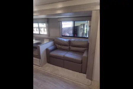 Aurora RV with Bunk Room: Fully Equipped: No Extra Fees: Delivery Available