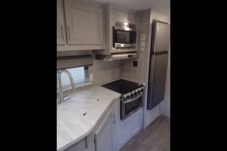 Aurora RV with Bunk Room: Fully Equipped: No Extra Fees: Delivery Available