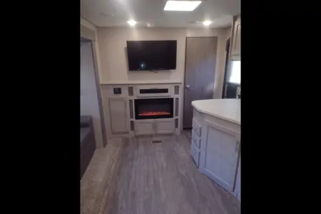 Aurora RV with Bunk Room: Fully Equipped: No Extra Fees: Delivery Available
