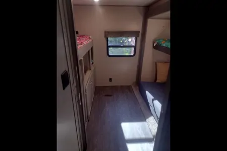 Aurora RV with Bunk Room: Fully Equipped: No Extra Fees: Delivery Available