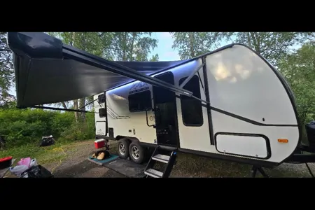 Jeny & Will's Coachmen Apex Travel Trailer