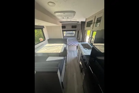 Jeny & Will's Coachmen Apex Travel Trailer