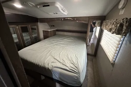 Tanya's Keystone Cougar Fifth Wheel