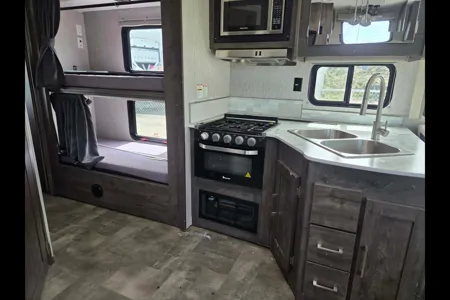 Diyar's Coachmen pursuit-31b Class A