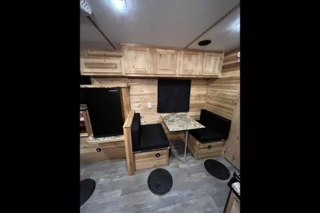 All Seasons Rent-All Fish Houses RV Recreation Series