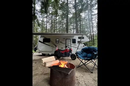 SAGUN Ford E350 Majestic Motorhome Class C