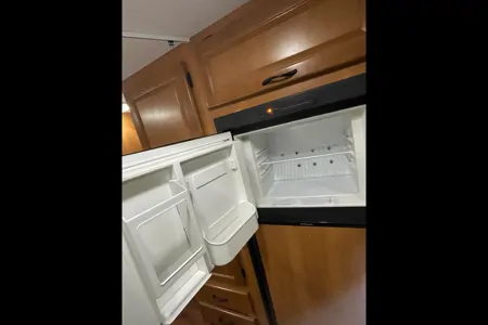 SAGUN Ford E350 Majestic Motorhome Class C