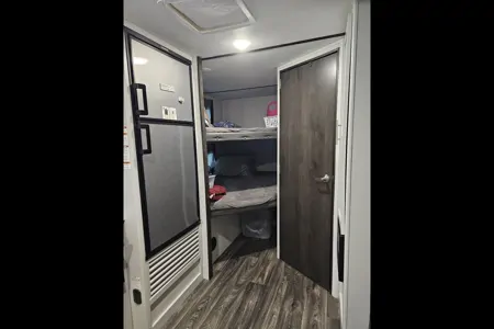 Crystal's Keystone 2430BH Travel Trailer