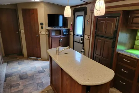 Hideaway RV rentals fur baby friendly Keystone outback 323bh