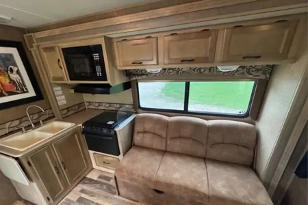 "Willow" Coachman Freelander 29KS Anniversary Edition Class C