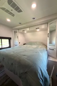 “The Yeehaw Basecamp" | 39-Ft Bunkhouse Sleeper | We Deliver & Set Up Everything!