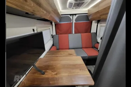 Winnebago Roam Class B