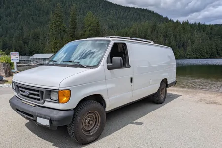 Extra Long Bed 6ft6" Heated Solar Powered Cosy Cabin on Wheels!