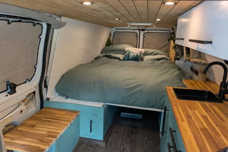 Extra Long Bed 6ft6" Heated Solar Powered Cosy Cabin on Wheels!