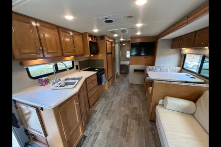 Winnebago Sunstar King Bed