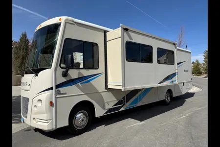 Winnebago Sunstar King Bed