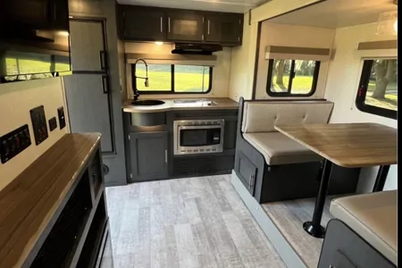 Leslie's Forest River R pod 202 Travel Trailer