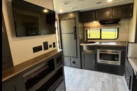 Leslie's Forest River R pod 202 Travel Trailer