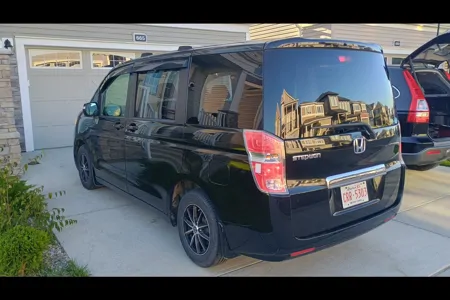 Honda  Camper (8 seats/2 sleeps) Queen bed+Airport pickup