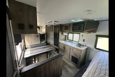 Adventure-Ready 2022 Pioneer Trail Blazer – Comfort Meets the Open Road