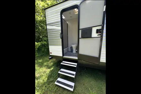 Chaz's Forest River Della Terra 271BH Travel Trailer