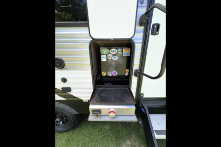 Chaz's Forest River Della Terra 271BH Travel Trailer