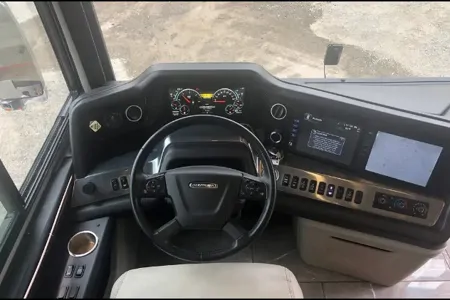 2020 AMERICAN COACH REVOLUTION Class A