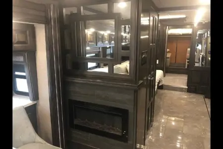 2020 AMERICAN COACH REVOLUTION Class A