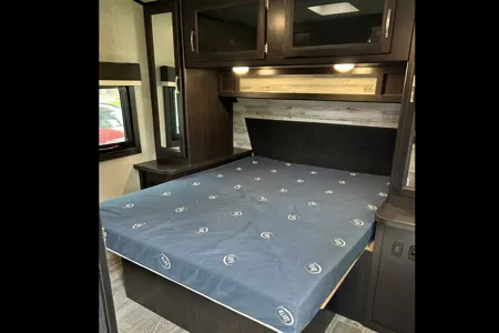 Davis Jayco JayFeather 27BHB Travel Trailer