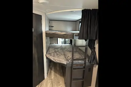 Davis Jayco JayFeather 27BHB Travel Trailer