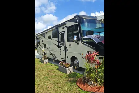 Jonathan's Grayco Precept 34Gg Class A