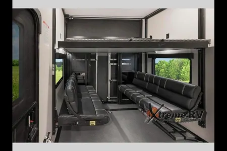 Tom's Alliance RV Valor 41v15 Toy Hauler
