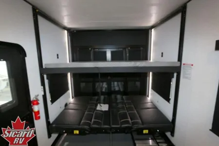 Tom's Alliance RV Valor 41v15 Toy Hauler