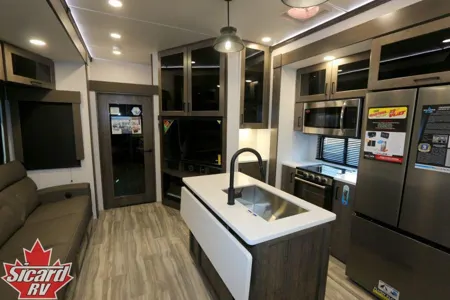 Tom's Alliance RV Valor 41v15 Toy Hauler