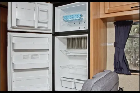 Tim's Motor Home Majestic 23 with wifi Class C