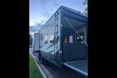 Derek's Grand Design Momentum 350M Toy Hauler