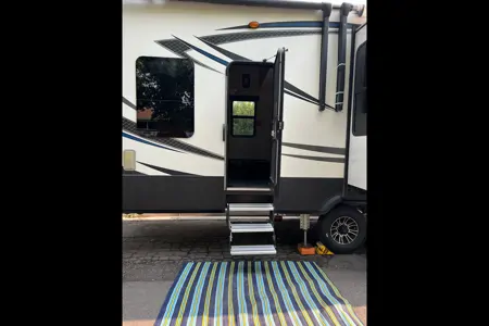 Derek's Grand Design Momentum 350M Toy Hauler