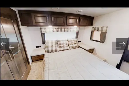 Emmanuel's Flagstaff 27BHWS Travel Trailer