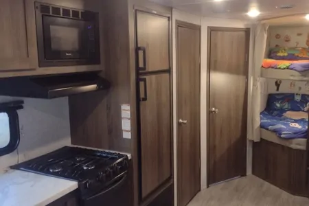 Silver Lake 1 w/Bunks: Delivery Available ($85):No Prep Fee: Equipped