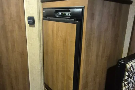 Karine Kz Escape Travel Trailer