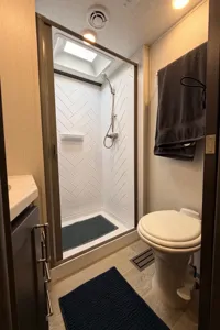 Eddies Summer Escape