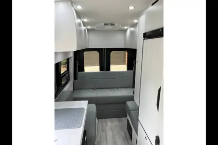 2023 Pleasure-Way Ontour 2.0 with Queen Bed