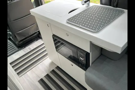 2023 Pleasure-Way Ontour 2.0 with Queen Bed