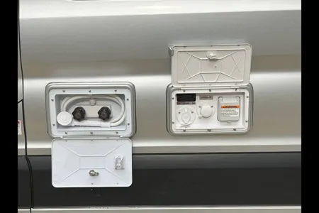 2023 Pleasure-Way Ontour 2.0 with Queen Bed