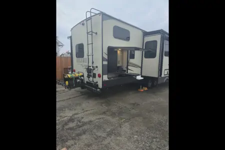 Forest River 8336bh Travel Trailer