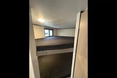 Coleman 23 B Travel Trailer