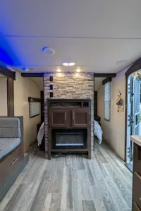 Forest River Grey Wolf 23DBH