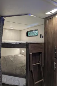 Forest River Grey Wolf 23DBH